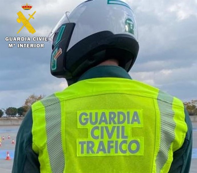 Investigado en Burgos por conducir bebido y causar un accidente múltiple por la caída de la carga de un camión.