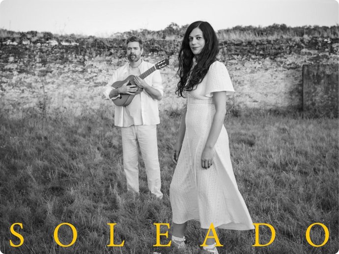El guitarrista y compositor de Vetusta Morla, Juanma Latorre, presenta en la UA "Soleado", su nuevo proyecto musical junto a la cantante Ester Rodríguez