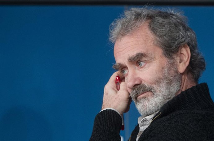 O diretor do Centro de Coordenação de Alertas e Emergências em Saúde do Ministério da Saúde (CCAES), Fernando Simón, mantém um diálogo no evento: "5 anos depois: memória, aprendizado e futuro da COVID-19", na sede do Instituto Carlo Carlo.