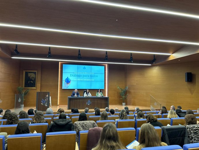 Ética e saúde, diálogo para todos", organizado pela Ordem de São João de Deus na Andaluzia, destacou a abordagem ética dos cuidados com a saúde mental, o fim da vida e os movimentos migratórios.