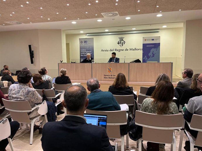 Medio centenar de expertos abordan en Palma la reglamentación europea sobre inteligencia artificial.