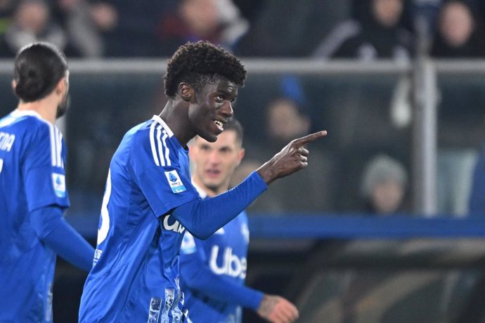 Archivo - 07 February 2025, Italy, Como: Como's Diao Diaoune Assane celebrates scoring his side's first goal during the Italian Serie A soccer match between Como 1907 and Juventus FC at the Giuseppe Sinigaglia stadium. Photo: Tiziano Ballabio/LiveMedia/IP