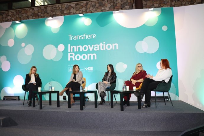 Mesa de parques tecnológicos durante Transfiere.