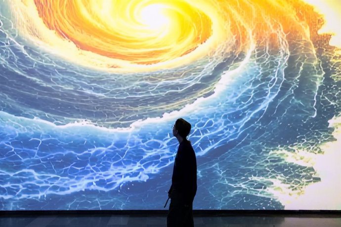 El Centre del Carme funde el alma valenciana de la Colección Thyssen con 'videomapping' creado con IA