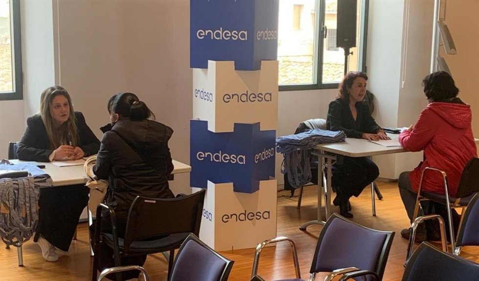 'Stand' De Endesa En La Feria Del Empleo De Palmaactiva De 2025.