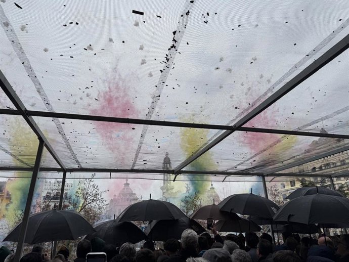 Hermanos Caballer se luce con un final "apoteósico" en una 'mascletà' muy "potente, como aquí gusta"