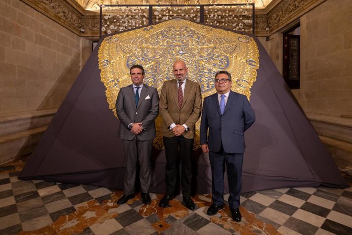 Presentación del nuevo manto de la Virgen de Consolación de Nervión
