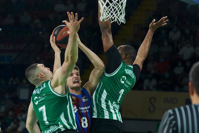 Archivo - Foto de archivo de un partido del Real Betis Baloncesto cuando militaba en ACB.