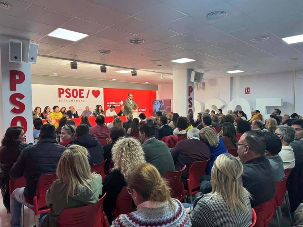 El socialista Rafael Lemus en el Comité Provincial del PSOE de Badajoz