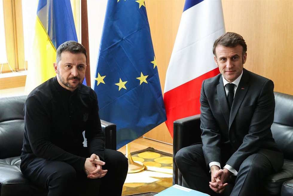 El presidente francés, Emmanuel Macron, y su homólogo ucraniano, Volodimir Zelenski