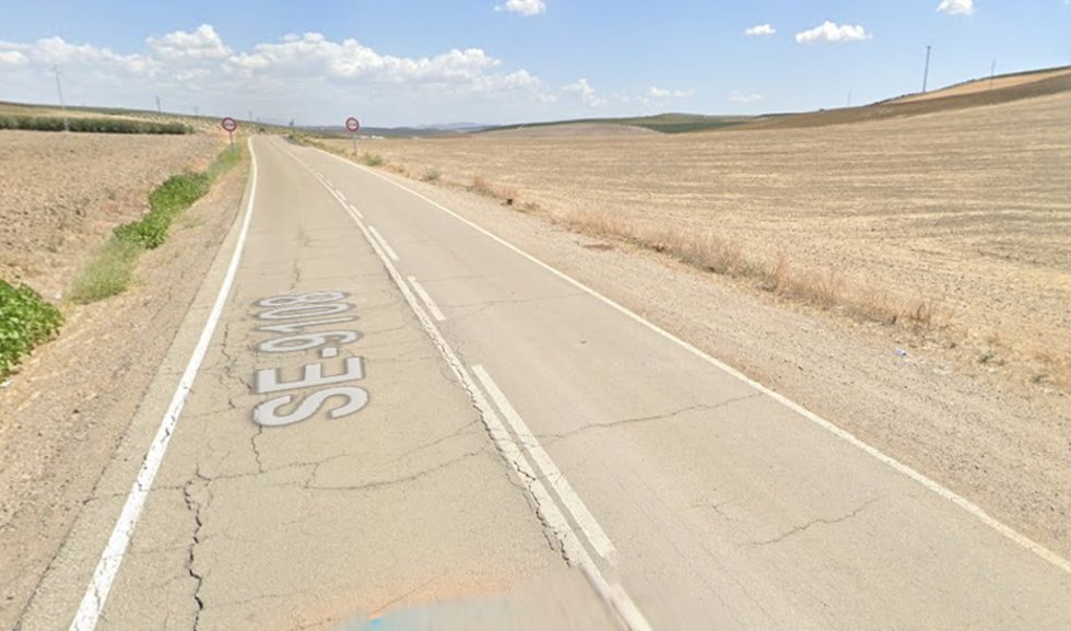 Carretera SE-9108 a su paso por Écija (Sevilla).