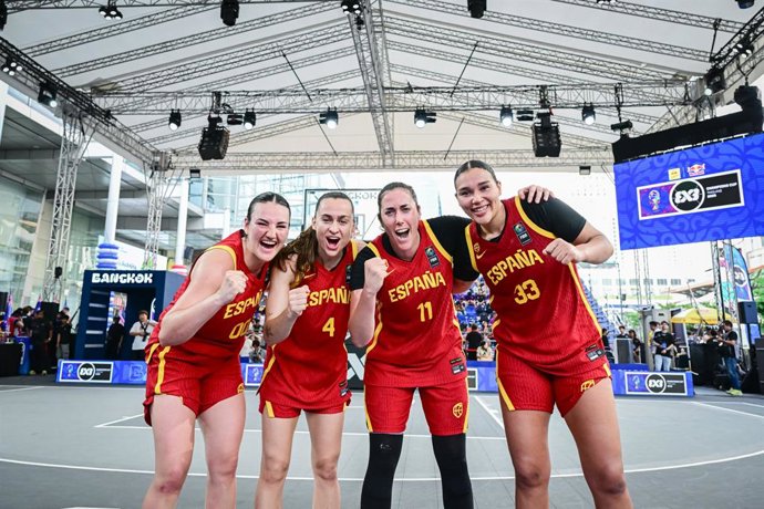 La selección femenina de 3x3 avanza invicta a semifinales de la Champions Cup