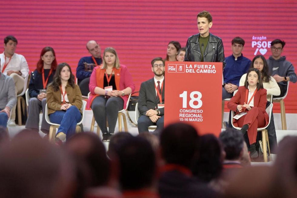 La secretaria general del PSN y presidenta del Gobierno de Navarra, María Chivite, durante su intervención en el 18 Congreso del PSOE en Aragón.