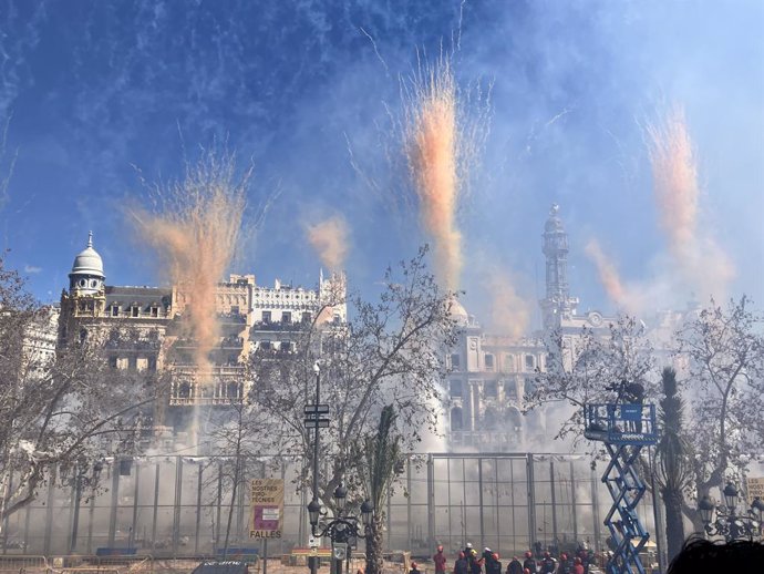 Imagen de la mascletà de este sábado 15, disparada por Pirotecnia Aitana