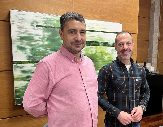 Elprimer teniente de Alcaldía de Siero, Javier Rodríguez, y el alcalde de Siero, Ángel García