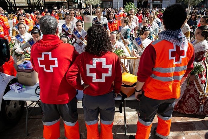 A Cruz Vermelha oferece mais de 300 serviços de saúde durante as celebrações das Fallas