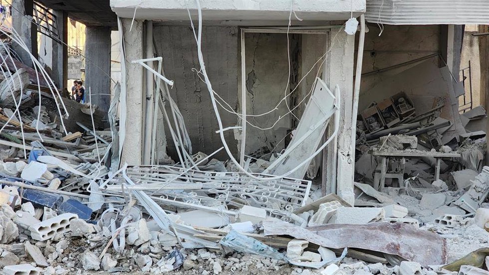 Escombros tras una explosión en el barrio de al Raml, en Latakia, Siria, a15 de marzo de 2025