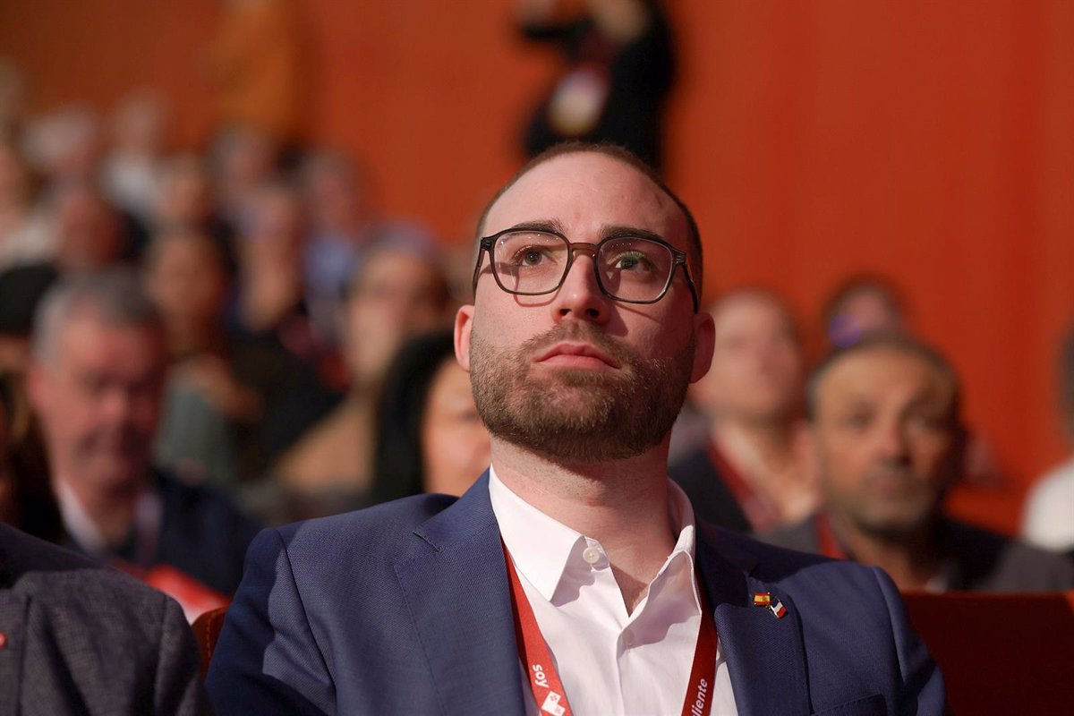 El murciano Pedro Iniesta, reelegido Secretario General del PSOE-París