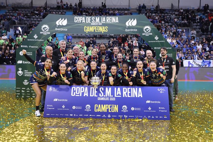 El Super Amara Bera Bera conquista su tercera Copa de la Reina de balonmano consecutiva