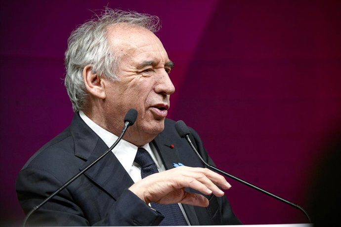13 de março de 2025, Chassieu, Auvergne Rhone Alpes, França: François Bayrou faz um discurso na feira comercial Global Industrie em Chassieu, em 13/03/2025. Foto Sandrine Thesillat / PsNewZ