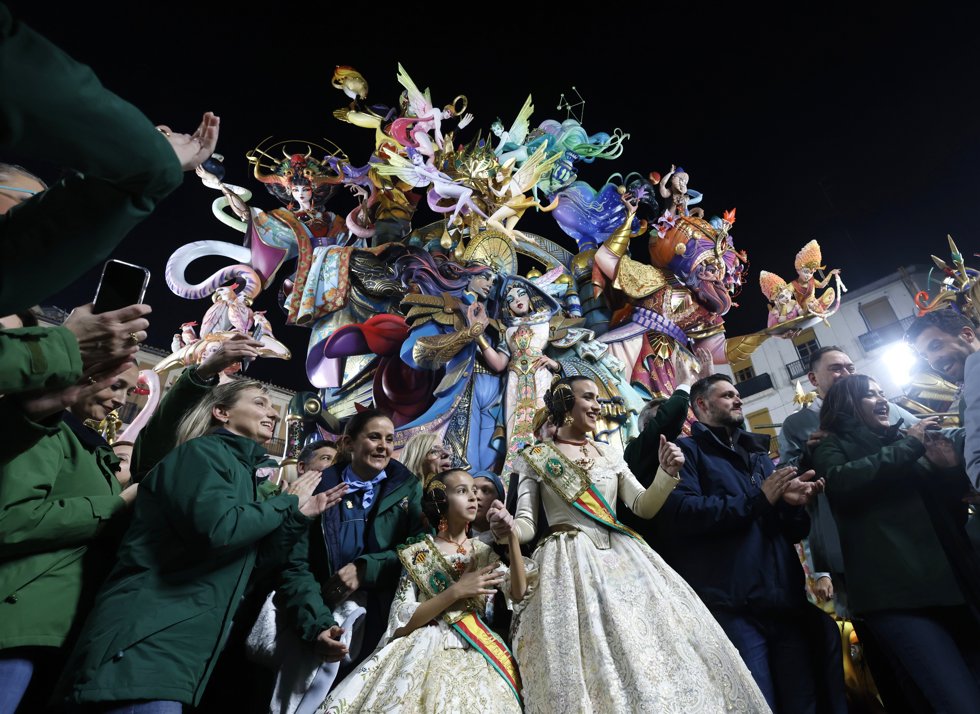 La comisión de Convento Jerusalén-Matemático Marzal se ha alzado con el primer premio de sección Especial de las Fallas 