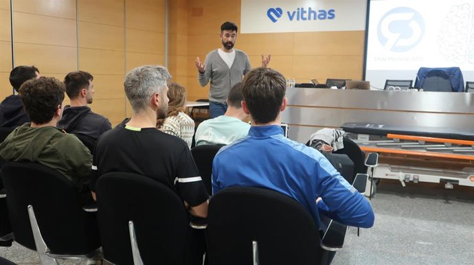 Formación a alumnos del Máster de Entrenamiento para la Salud, Dolor y Patologías en el Hospital Vithas.