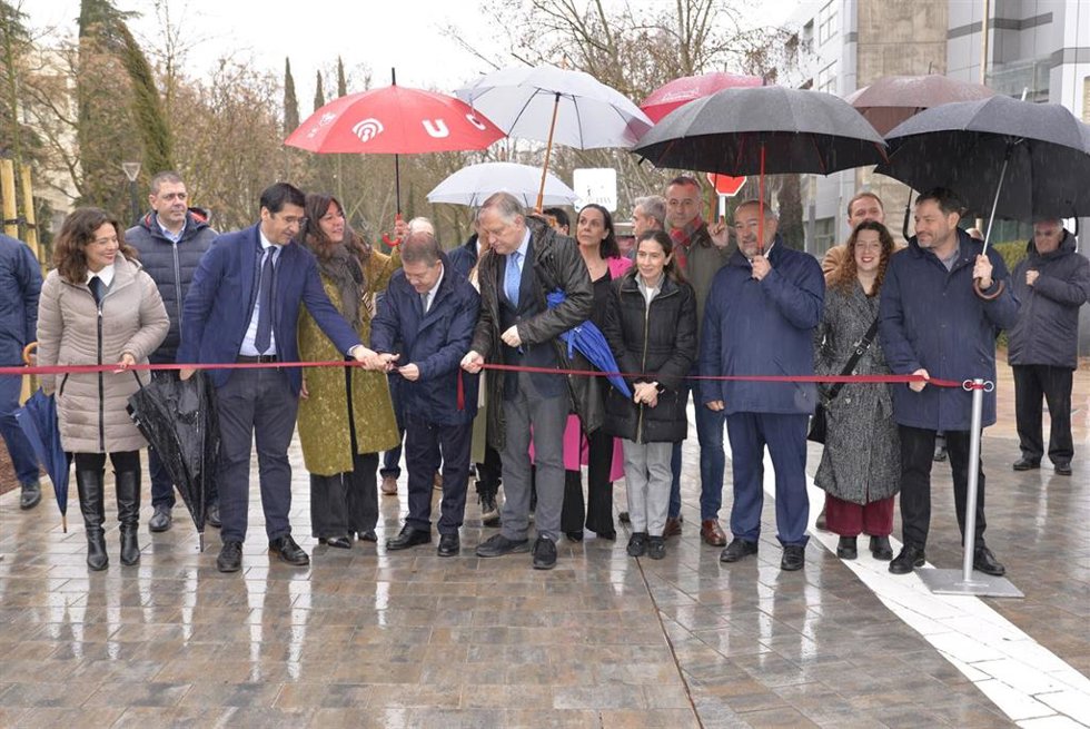 Inauguración de la remodelación de la avenida de Camilo José Cela en Ciudad Real.