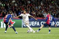 Marc Casadó e Iñigo Martínez, bajas indefinidas por sendas lesiones de rodilla