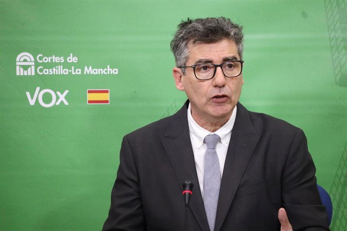 El diputado del Grupo parlamentario Vox en las Cortes de Castilla-La Mancha, Francisco Cobo