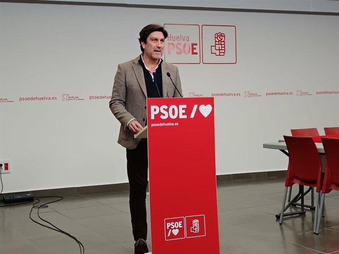El portavoz de la Ejecutiva Provincial del PSOE de Huelva y parlamentario andaluz, Enrique Gaviño.