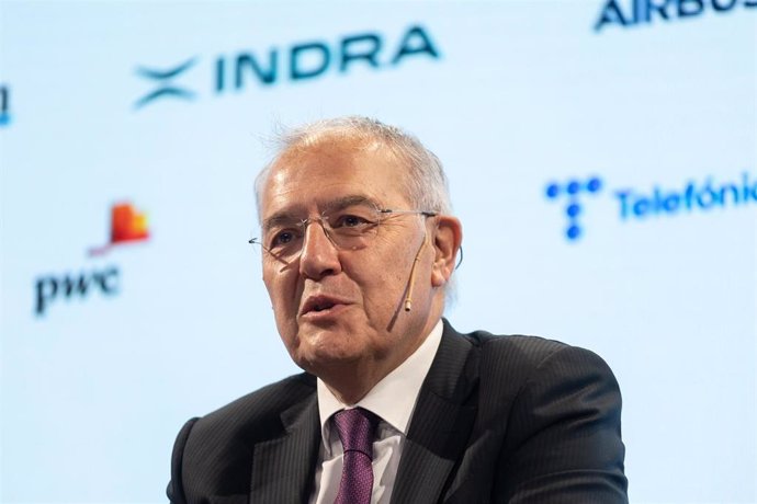 El CEO de HISPASAT, Miguel Ángel Panduro, interviene durante un encuentro de la industria de Defensa, en Zénit The Studio, a 17 de marzo de 2025, en Madrid (España). 