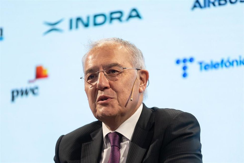 El CEO de HISPASAT, Miguel Ángel Panduro, interviene durante un encuentro de la industria de Defensa, en Zénit The Studio, a 17 de marzo de 2025, en Madrid (España). 