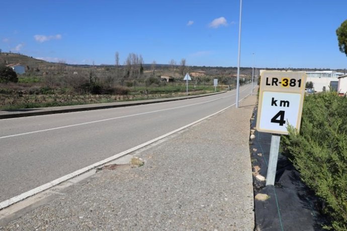 Infraestructuras invierte más de un millón de euros en la renovación del firme de la LR-381 para mejorar la conectividad y la seguridad vial en La Rioja Baja