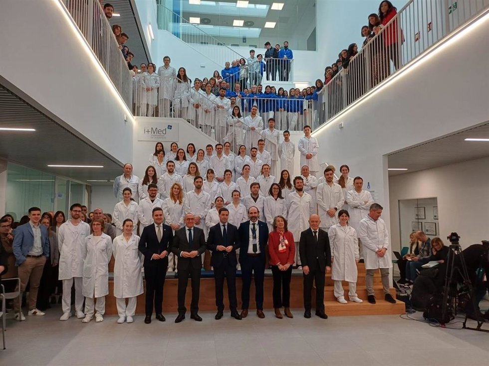 El parque Tecnológico de Álava ha acogido este lunes la inauguración de la sede de i+Med S.Coop, un laboratorio dedicado a la investigación, desarrollo y fabricación de nuevos productos en el campo de la ingeniería biomédica