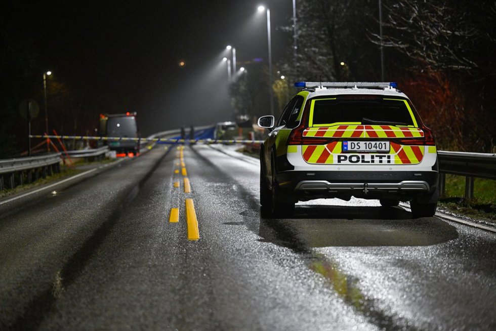 28 December 2024, Norway, Klepp: Police work at the scene after a man in his 40s and two police officers were injured in a shootout. The man in his 40s and one of the police officers were critically injured and later died from their injuries.
