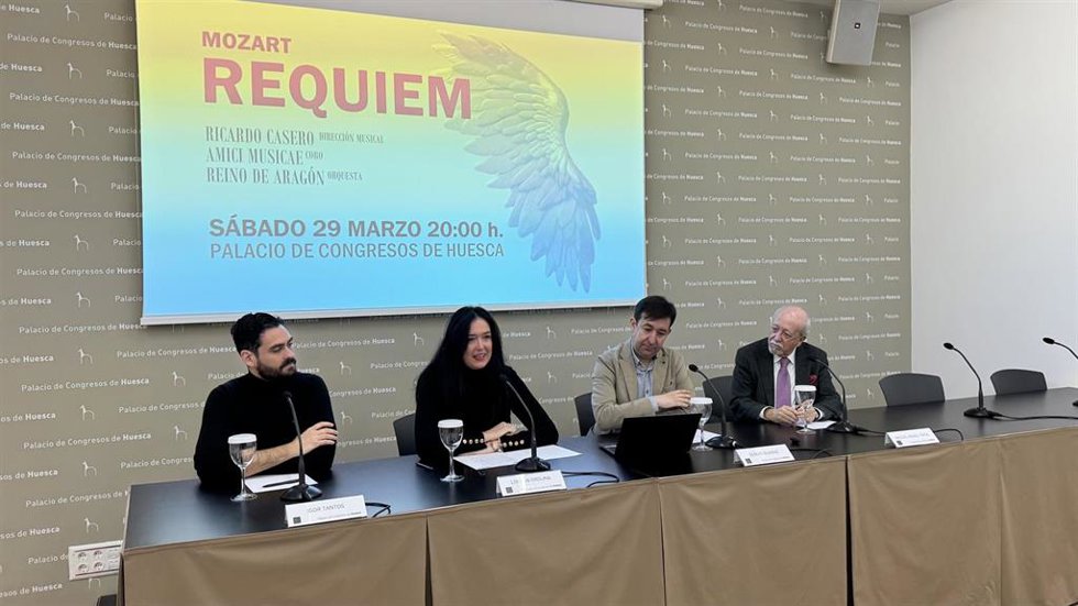 Rueda de prensa de la alcaldesa Orduna en la que ha presentado el Réquiem de Mozart