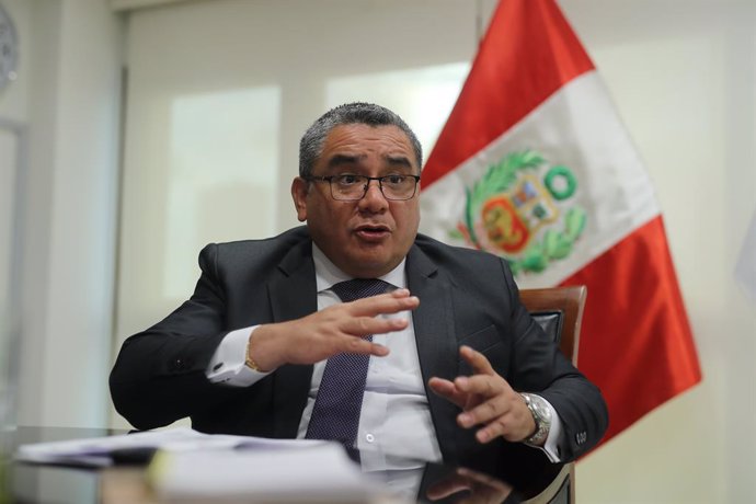 Archivo - Presentan una moción de censura contra el ministro del Interior de Perú por la violencia que sacude el país