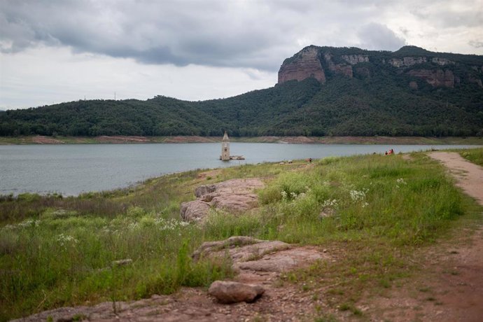 Imagen de archivo - El pantano de Sau, a 22 de junio de 2024, en Vilanova de Sau, Barcelona, Catalunya (España). 
