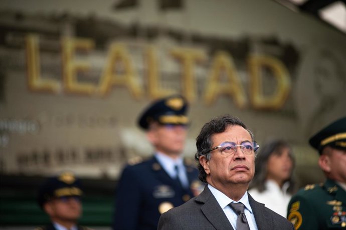 11 de março de 2025, Bogotá, Cundinamarca, Colômbia: O presidente colombiano Gustavo Petro participa da posse como novo ministro da Defesa em 11 de março de 2025 na escola de cadetes militares José Maria Córdoba em Bogotá, Colômbia. Sanchez é o aposentado