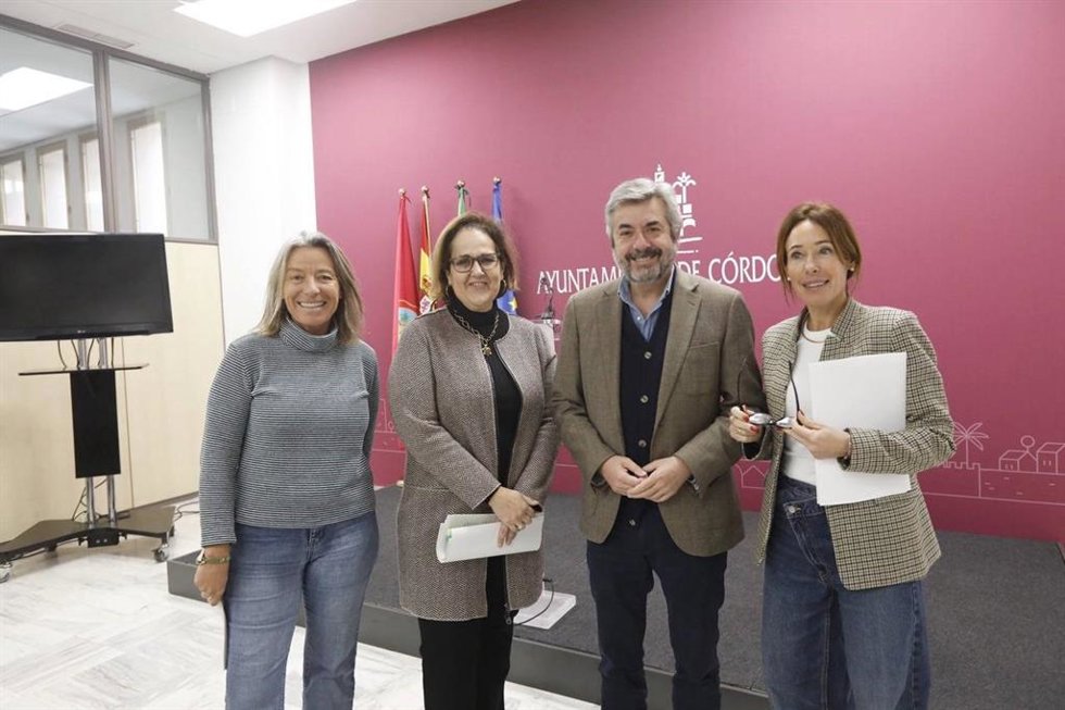 Miguel Ángel Torrico, Blanca Torrent, Marián Aguilar e Isabel Albás.