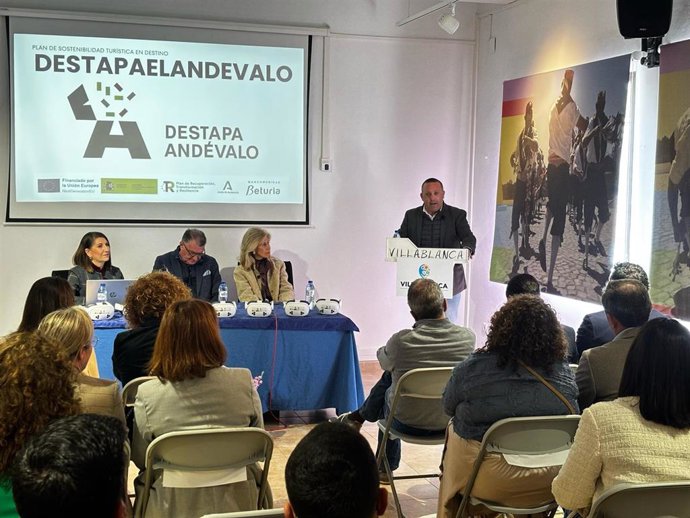 Presentación de la iniciaiva 'Experiencias Inmersivas de las Danzas, Las Cruces y otras artes y costumbres del Andévalo' de Mancomunidad de Municipios Beturia.