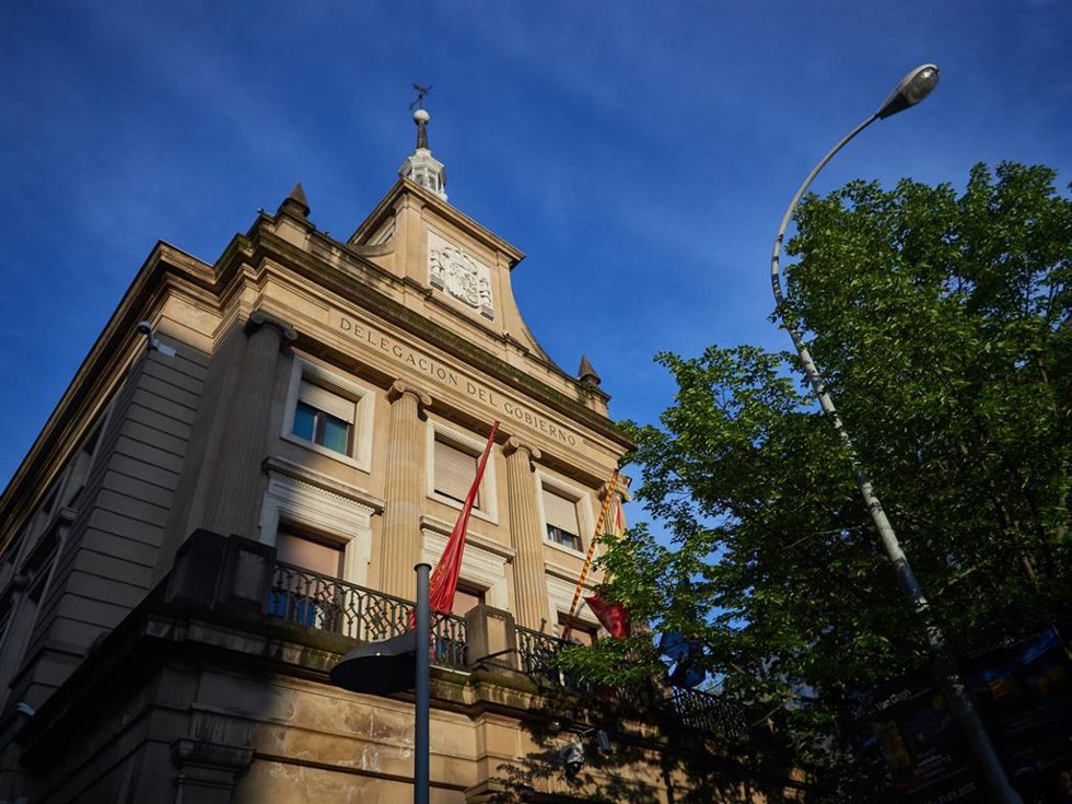 Archivo - Fachada de la Delegación del Gobierno en Navarra en la Plaza de Merindades, en Pamplona (Navarra), a 29 de abril de 2020.
