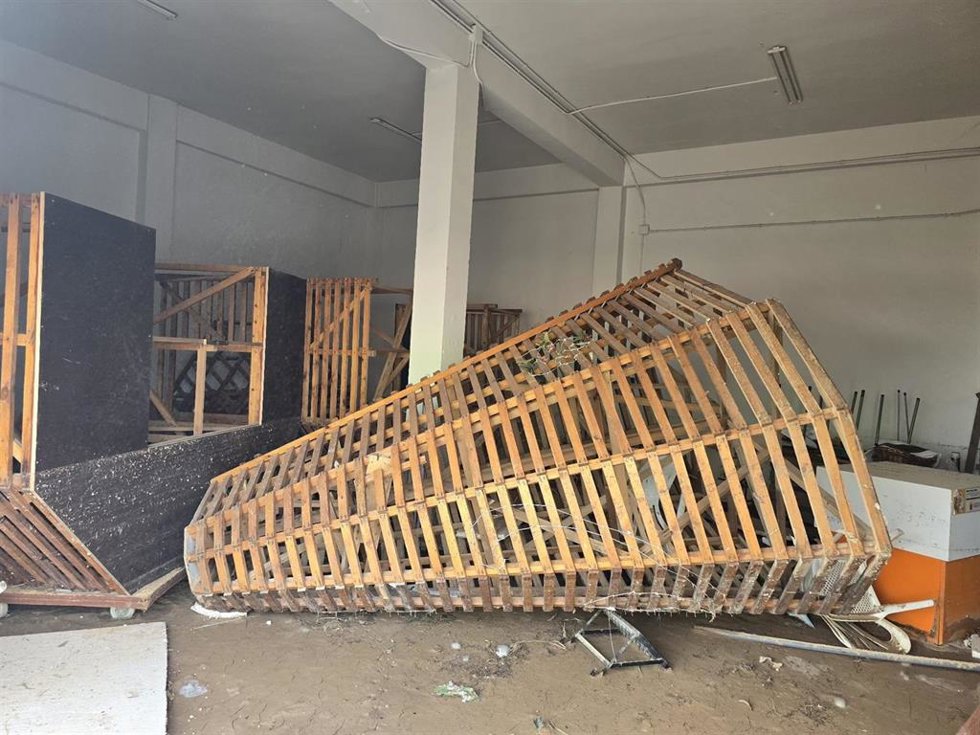 Torrent salva el cadafal de la Virgen que fue gravemente dañado por la barrancada del 29 de octubre tras un trabajo de restauración por parte de los vestidores de la Virgen y la colaboración del Ayuntamiento de Torrent