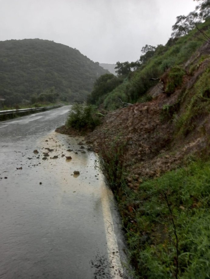 Una de las carreteras afectadas por las últimas lluvias de los últimos días.