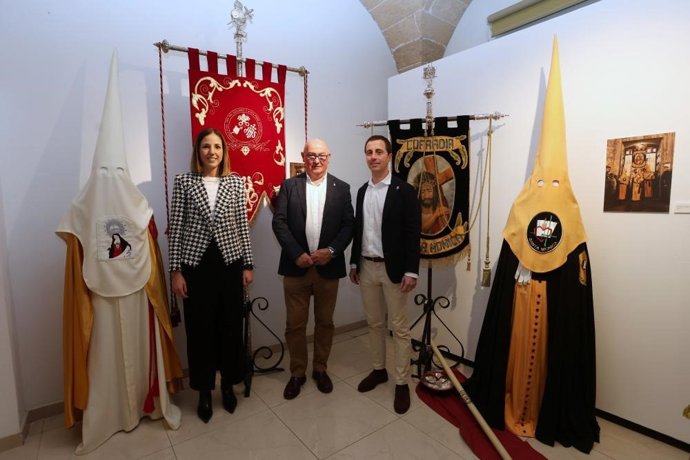 El presidente y la vicepresidenta del Consell de Mallorca, Llorenç Galmés y Antònia Roca, este lunes.