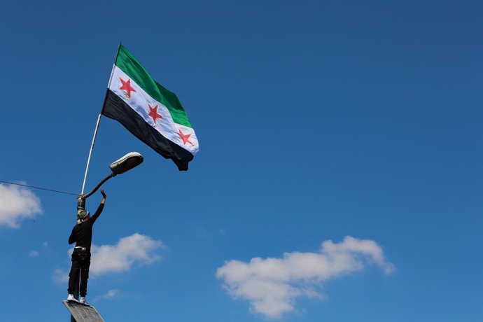 Archivo - September 14, 2018 - Nearly 200 demonstrations have taken place today in northern Syria in areas under the control of the Syrian opposition, particularly in the city of Idlib. Demonstrators carried the Syria revolution flags and demanded the ove