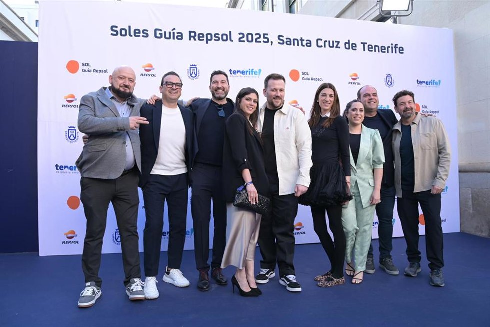 Photocall previo a la gala de los soles Repsol 2025, en el Teatro Guimerá de Santa Cruz de Tenerife, a 17 de marzo de 2025, en Santa Cruz de Tenerife