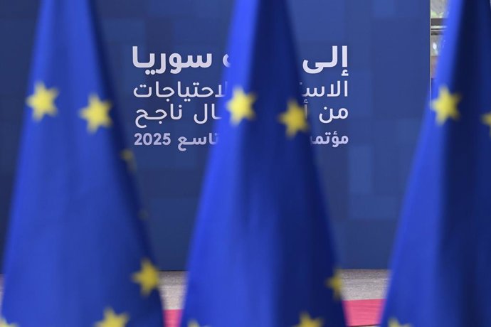 17 de março de 2025, Bruxelas, Bélgica: Logotipo da 9ª Conferência Internacional de Apoio à Síria na sede do Conselho Europeu em Bruxelas, Bélgica, em 17/03/2025 A conferência, convocada pela União Europeia, reúne líderes internacionais, representantes da