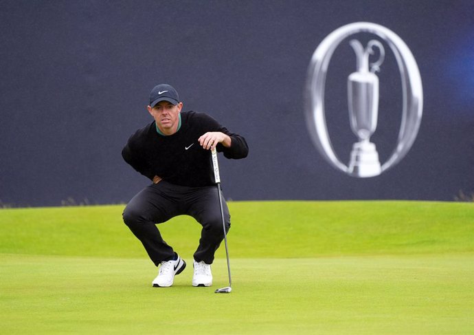 Archivo - 18 July 2024, United Kingdom, Troon: Northern Ireland's Rory McIlroy on the 18th during day one of The Open golf tournament at Royal Troon. Photo: Jane Barlow/PA Wire/dpa