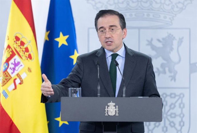 O Ministro das Relações Exteriores, União Europeia e Cooperação, José Manuel Albares, realiza uma coletiva de imprensa sobre as reuniões que o Presidente do Governo, Pedro Sánchez, está realizando com os porta-vozes dos grupos parlamentares, na